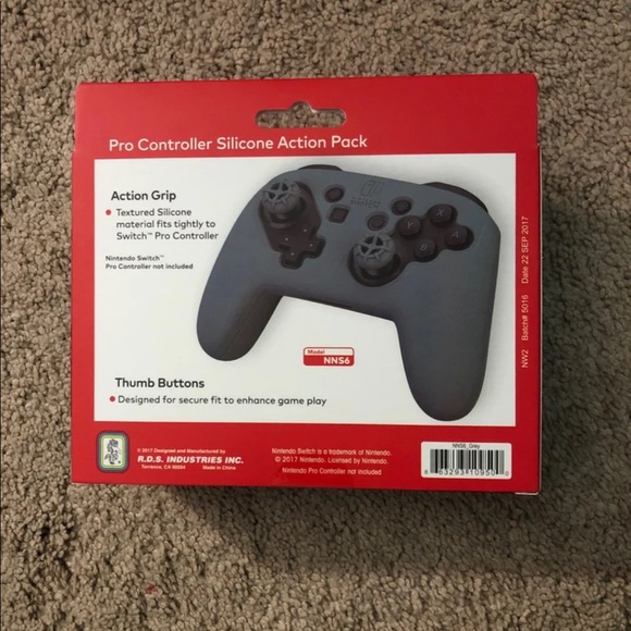 Nintendo Switch Controller Cover - Picture 2 of 2